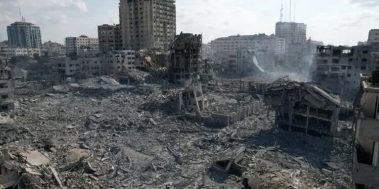 Gazze’de 17 kişi katledildi