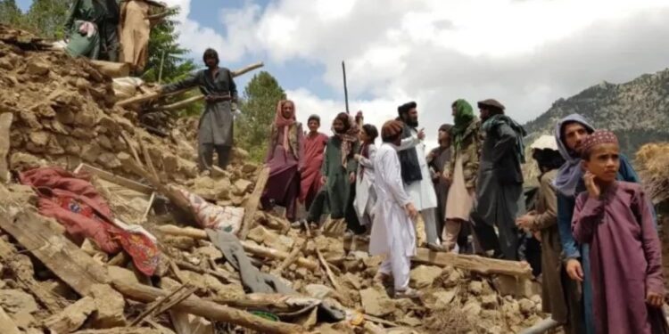 Afganistan’da deprem: En az 250 kişi yaşamını yitirdi