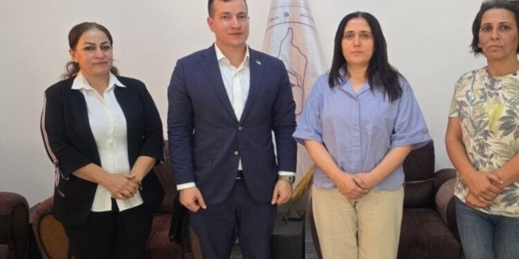 ABD’li yetkiliden Şêxmeqsûd ve Eşrefiyê’ye ziyaret