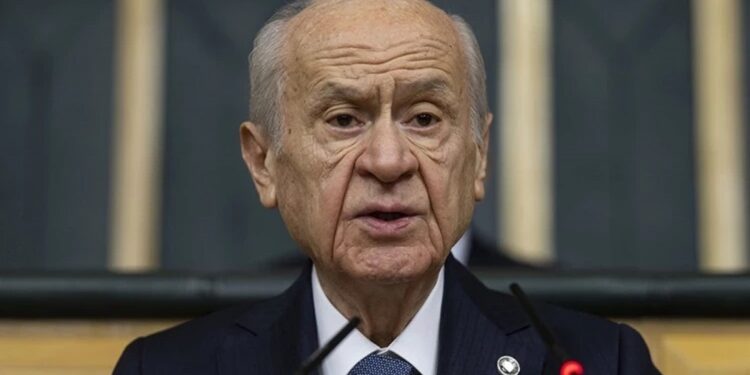Bahçeli’den Kuzey ve Doğu Suriye’ye saldırı tehdidi