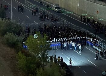DEM Parti’den CHP’ye polis ablukasına tepki: Acil ihtiyaç demokrasi