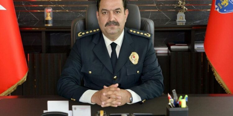 Görevden uzaklaştırılan emniyet müdürü teslim oldu