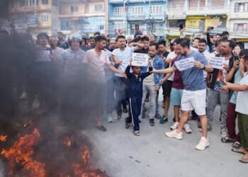 Nepal’de yasak ve yolsuzluklara karşı protesto sürüyor