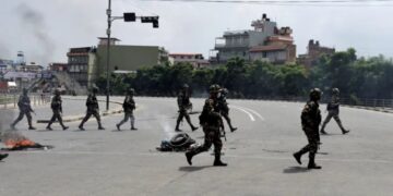Nepal’de protestolar sürüyor, ordu başkent sokaklarında