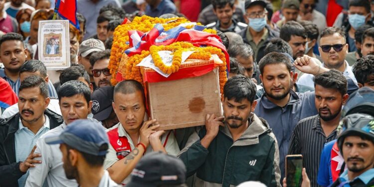 Geçici hükümet Nepal’de ulusal yas ilan etti