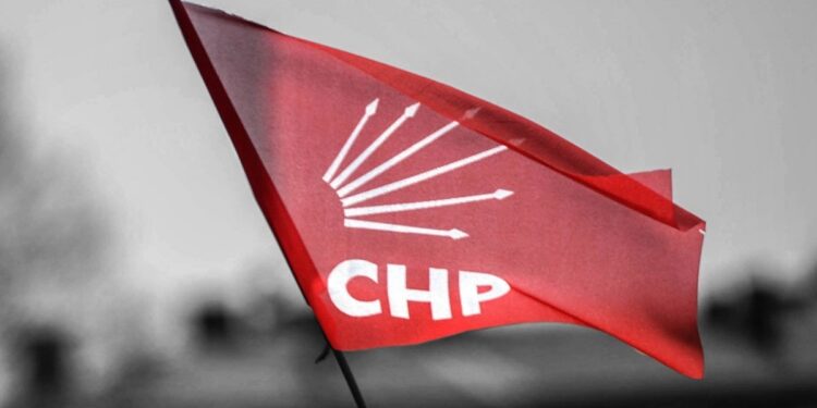 CHP’den 6 isim ihraç edildi