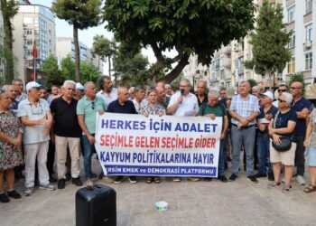 CHP’ye kayyım atanmasına tepki: Darbedir