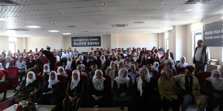 Mûş’ta ‘Barış inşasında ölüye saygı ve adalet’ buluşması