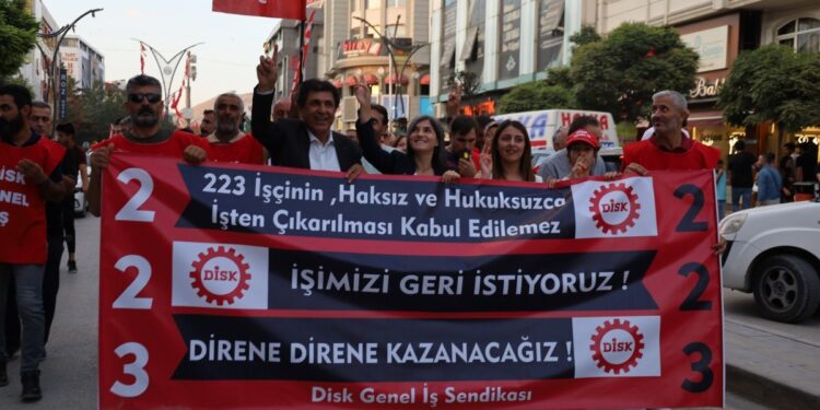 223 işçinin direnişi aralıksız devam ediyor