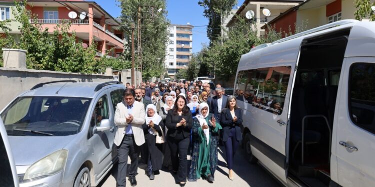 HPG’li Ertaş, Işık ve Öztan’ın taziyesine kitlesel ziyaret