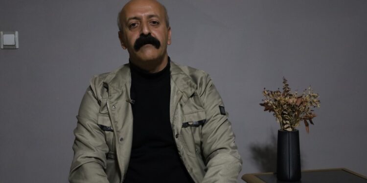 Ajanlık dayatmasını reddedince ailesiyle tehdit edildi