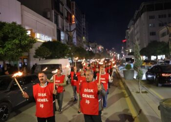 58 gündür direnen işçilerden meşaleli yürüyüş