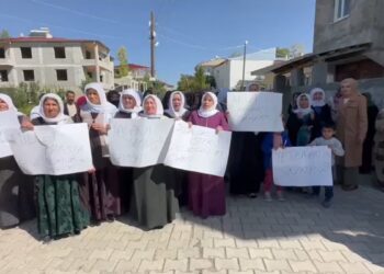 Mahalleye doğal gaz isteyen halktan yürüyüşlü protesto