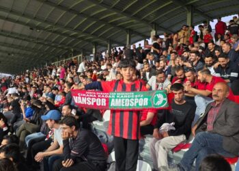 Vanspor-Amedspor maçına kardeşlik damga vurdu