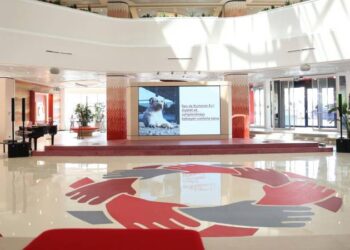 190 bini aşkın öğrenci, yenilenmiş sınıflarda eğitim görmeye başladı