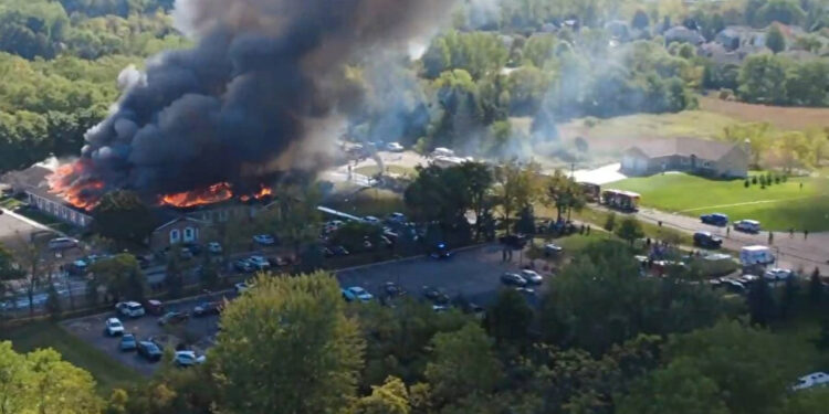 ABD’de Kiliseye Silahlı Saldırı! Ateş Açtı, Yangın Çıkardı