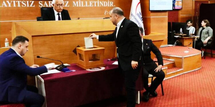 AKP, Bayrampaşa Belediye Başkanvekili seçiminin iptali için dava açtı