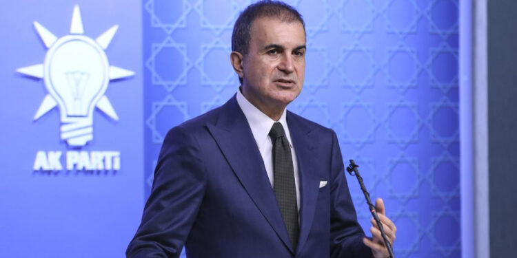 AKP'li Ömer Çelik'ten Sert Çıkış! 'Bizlik Bir Şey Yok, CHP'liler CHP'lileri Şikayet Etmiş'