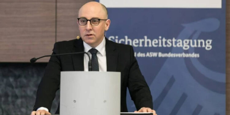 Almanya Tarihinde Bir İlk! Kritik Kurumun Başına Türk İsim Geçiyor