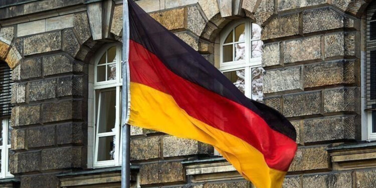 Almanya’da ekonomi zorlandı, istihdam barometresi düşüşe geçti; şirketler, personel planlamasını yavaşlatacak