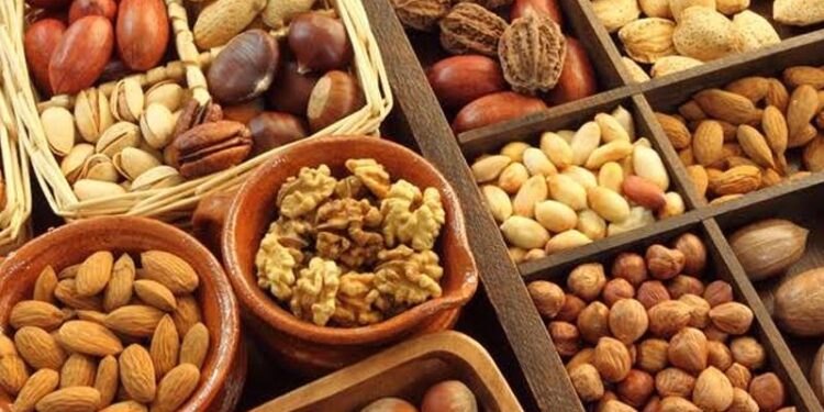 Antep fıstığı 1700, ceviz 1000 liraya satılıyor