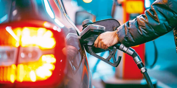 Araç Sahipleri Dikkat! Benzine Zam Geliyor