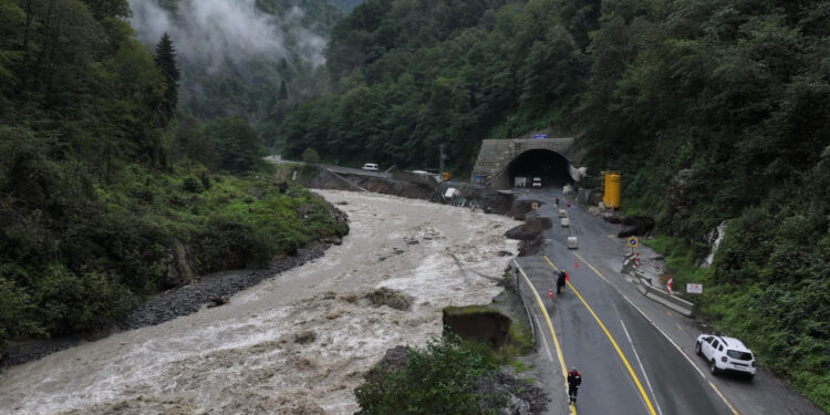 Bakanlıktan Rize İçin Acil Destek Adımı