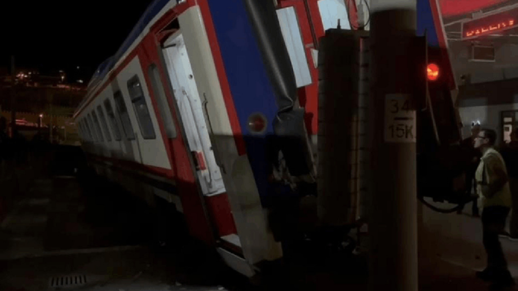 Balıkesir'de Tren Kazası! Facianın Eşiğinden Dönüldü