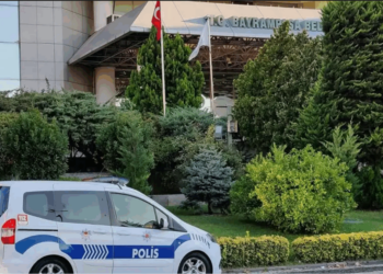 Bayrampaşa Belediyesi’ne operasyon; gözaltındaki 48 kişi adliyeye sevk edildi