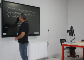 Belediyenin Kürtçe ve Farsça kurslarına yoğun ilgi