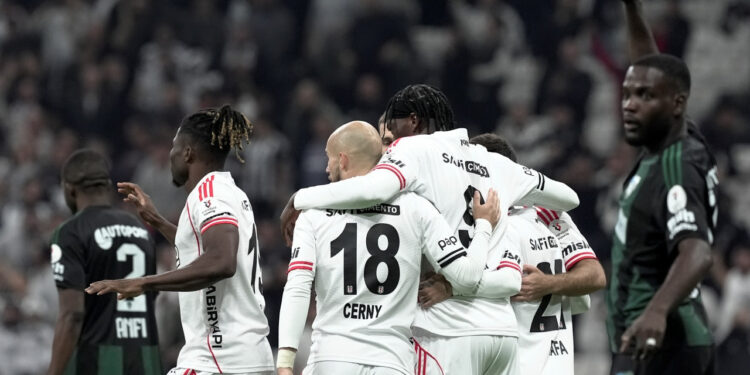 Beşiktaş 3 Puanı 3 Golle Kaptı