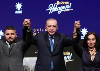 Beykoz Belediye Başkan Vekili  Gürzel AKP’ye katıldı