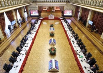 Bölge illeri tüm ekonomik göstergelerde açık ara geride