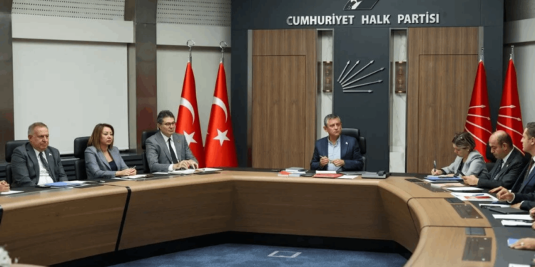 CHP MYK Olağanüstü Kurultay'ın Ardından İlk Kez Toplandı
