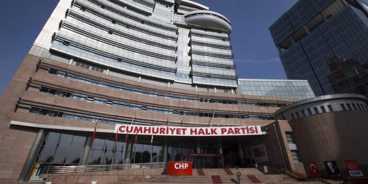 CHP MYK olağanüstü toplandı
