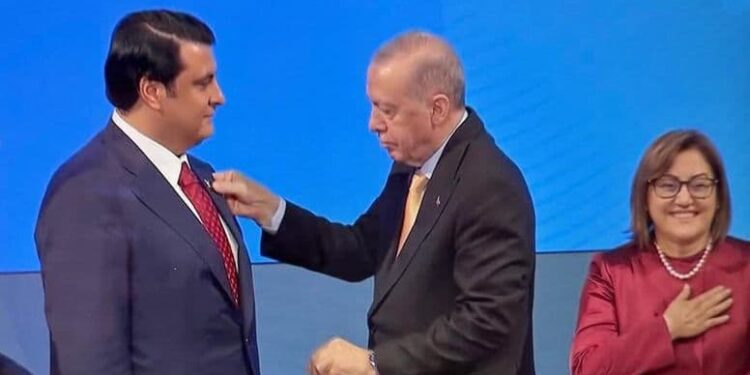 CHP’den AKP’ye geçen Yılmaz’ın ilk icraatı bakın ne oldu?
