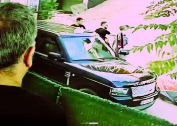 Çocukların yanında bana vurmasın diye özür diledim