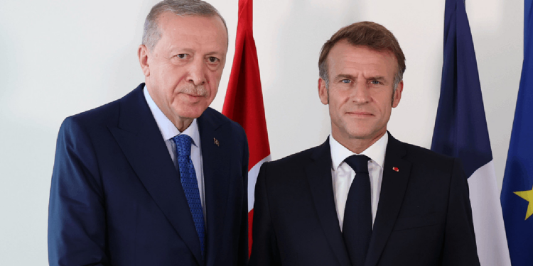 Cumhurbaşkanı Erdoğan, Fransa Cumhurbaşkanı Macron'la Görüştü