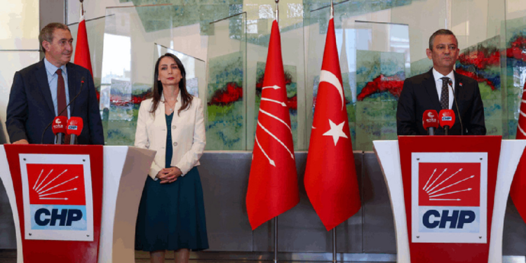 DEM Parti Eş Genel Başkanları, CHP Lideri Özel'i İstanbul'daki Yeni Ofisinde Ziyaret Edecek