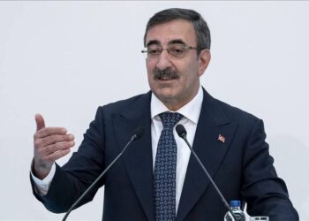 Enflasyonu kalıcı düşürürken, büyümeden taviz vermeyeceğiz