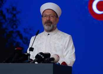 Erbaş'tan 'Kınayanın Kınamasına Aldırmadan' Veda