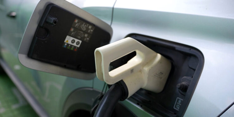 Ev ve iş yerlerine kurulan şarj istasyonlarında izin ve mühendis desteği şart