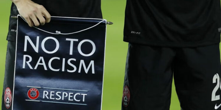 FIFA'da Yeni Dönem... Efsaneler Irkçılığa Karşı Birleşti