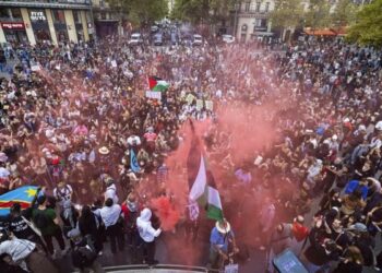 Fransa’da ‘Her şeyi engelleyelim’ eylemi: 200 bin kişi sokakta, 675 kişi gözaltında