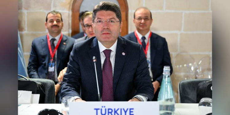 Gazze'de bir insanlık dramı yaşanmaktadır