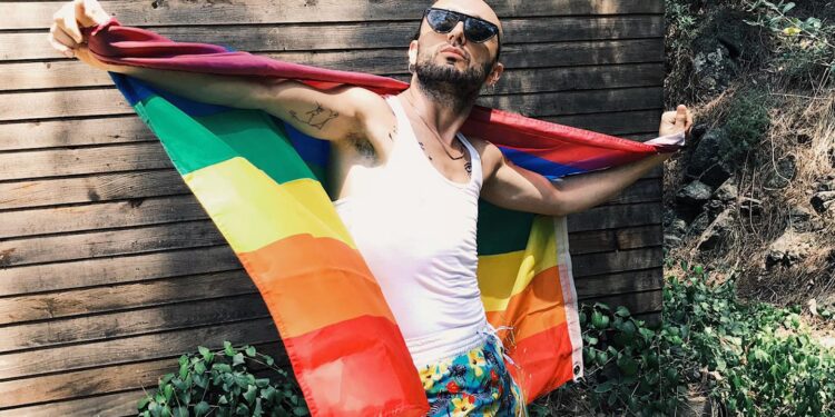 Gerekçe basın yayın yoluyla müstehcenlik!