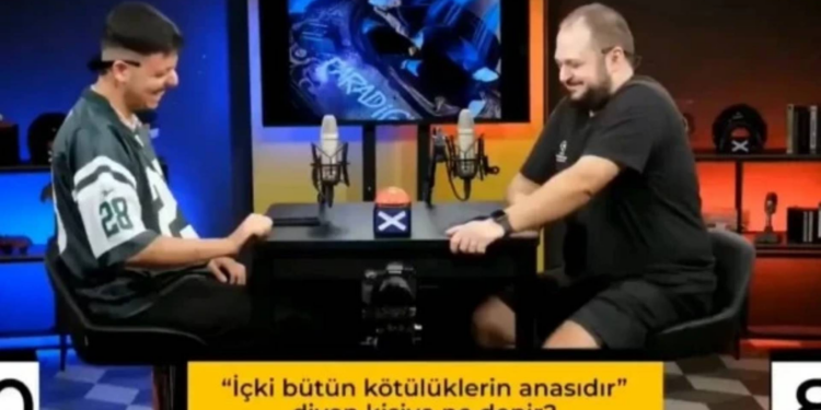 'Hadisli şaka' soruşturmasında Soğuk Savaş sunucusu Boğaç Soydemir ve konuğu Enes Akgündüz tutuklandı!