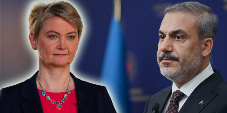 Hakan Fidan’dan İngiltere ile Kritik Temas! Rusya-Ukrayna Savaşı da Masada