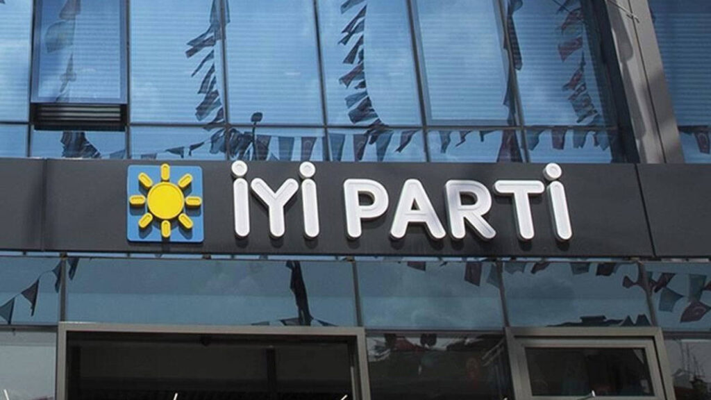 İYİ Parti'de Toplu İstifa Dalgası
