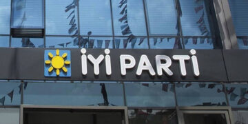 İYİ Parti'de Toplu İstifa Dalgası